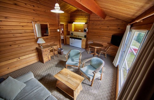 Jasper Hotel | Jasper House Bungalows