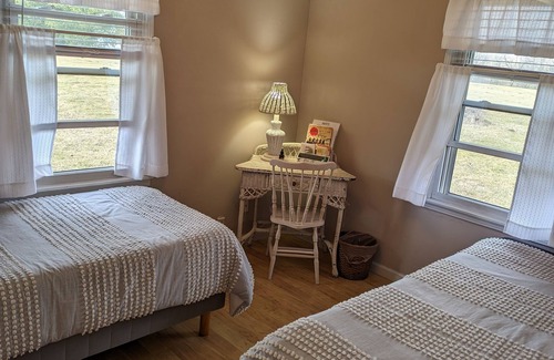 Xenia Bed & Breakfast | Jasper Road Cottage