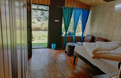 Barkot Hotel | Jayara Resort And Cafe