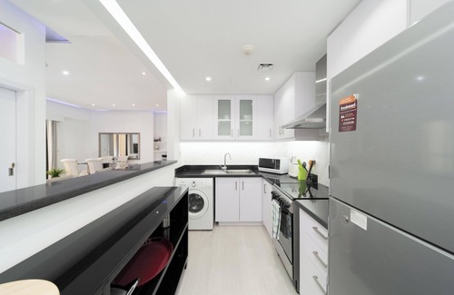 Dubai Marina Apartment | Jbr beach walk front sea apartment up 6-7 guest