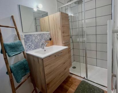 Saint-Jean-sur-Vilaine Apartment | Jean Vilain