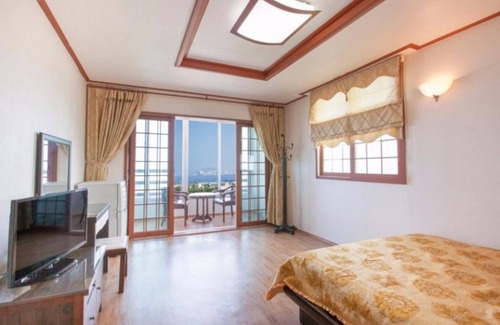 Downtown House | Jeju Badagasuimteo Pension