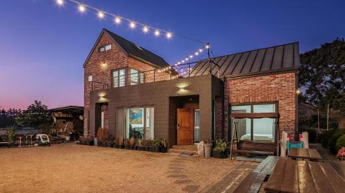 Aewol House | Jeju brickninemansion