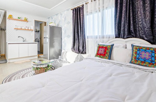 Hallim House | Jeju Kkothyanggi Badasori Pension