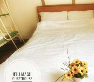 Downtown House | Jeju Masil Guesthouse