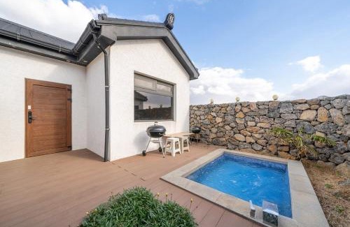 Andeok House | Jeju Seogwipo Handol Pension