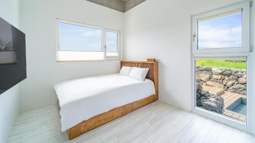 Aewol House | Jeju Themoon Poolvilla