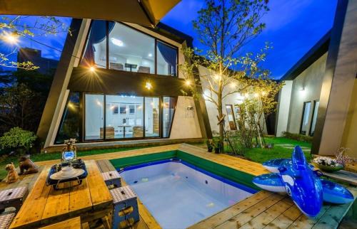 Hallim House | Jeju Ugichani Pension