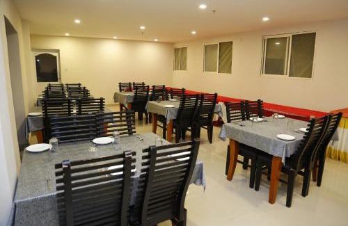 Sulthan Bathery Hotel | Jet Paark