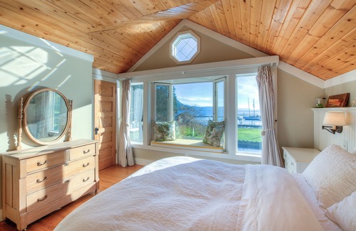 Rosario Cottage | Jewel Box Waterfront Cottage Next To Rosario Resort