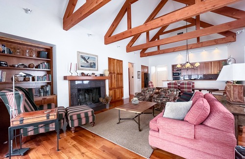 Moose Wilson Road House | JHRL - Pieper Garden Home 30 night rental