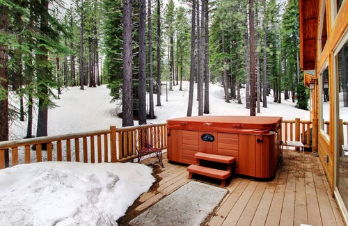 Pioneer Trail House | Jicarilla - Just Minutes From Town. Great Location & Luxury At A Great Price!