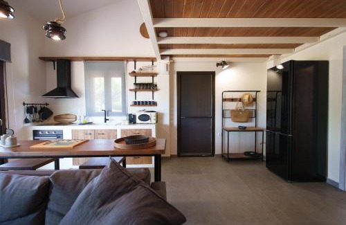 Dhikella House | Jimmy Jo