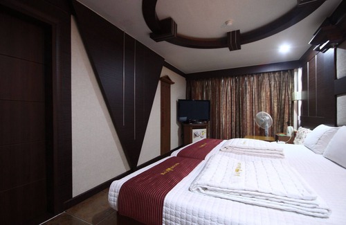 Chinju Hotel | Jinju Versace