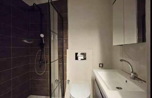 Rasimpasa Apartment | JirHouse Sarıköşk Suite NavyBlue