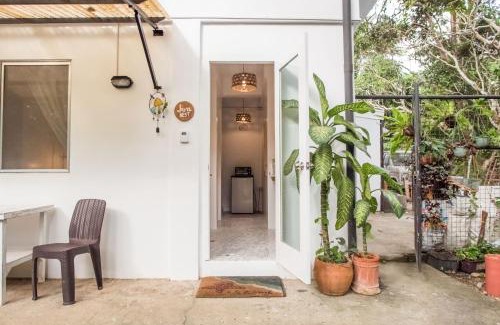 Morong Apartment | JIVA Nest Self-Service Tiny Home in Rainforest Nest with Kitchen - WiFi, Monkeys, Bats!