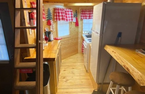 Salem Cabin | Jocassee Valley cabin- Free Park Passn