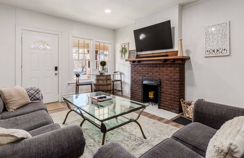 Weinland Park House | Johnny's Place - 3 BR/1BA