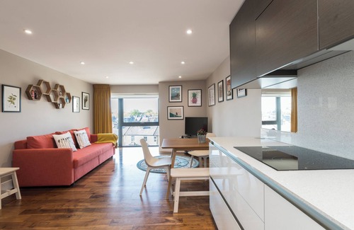 North Richmond Apartment | JOIVY Smart flat in Richmond