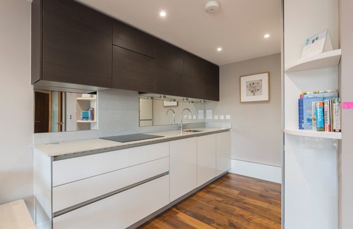 North Richmond Apartment | JOIVY Smart flat in Richmond