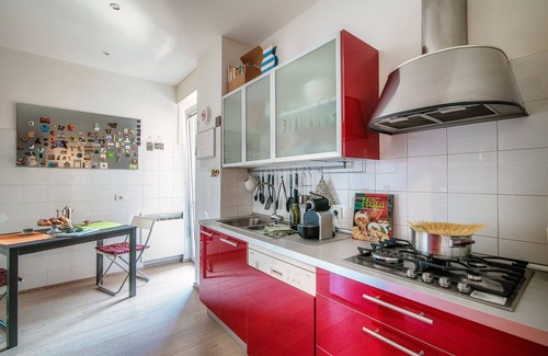 Como Apartment | JOIVY Stylish Suite 52