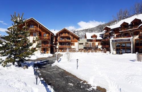 Saint-Chaffrey Condo | Joli Appartement 4 personnes, à 300m des pistes