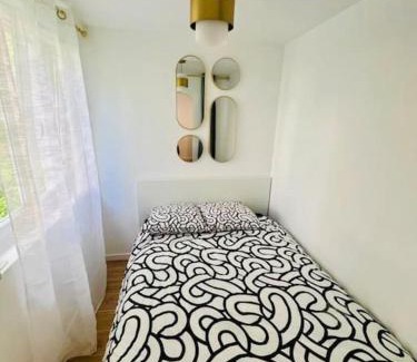 Universite Apartment | Joli appartement rénové incluant parking à 10 min de Paris