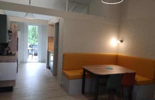 Mareuil-Sur-Lay-Dissais Resort | Joli Cottage Tiny en forêt au Village Vacances