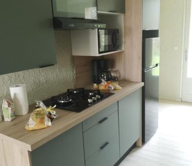 Mareuil-Sur-Lay-Dissais Resort | Joli Cottage Tiny en forêt au Village Vacances