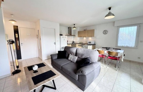 Guidel Apartment | Joli duplex plein bourg - 4km des plages
