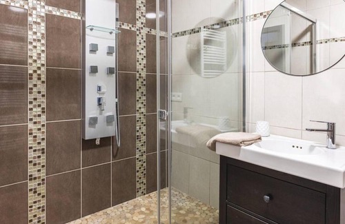 Hautvillers Apartment | Joli T2 rénové 'Pinot Noir' plein centre village