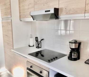 Ruelle-sur-Touvre House | Jolie maison 2 chambres - CLIM MOBILE - TV - Proche d un lac