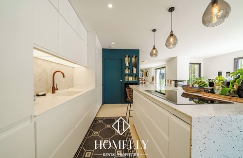 8th Arrondissement Villa | Jolie Villa Avec Piscine à Deux pas de la Plage