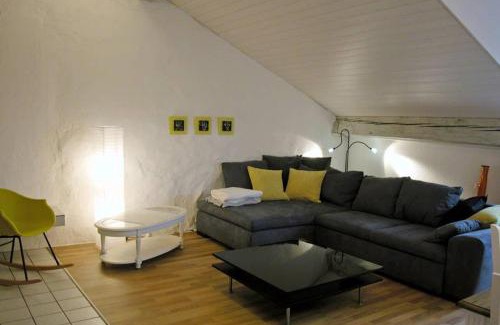 Nidau Apartment | Joline private guest apartment downtown Nidau