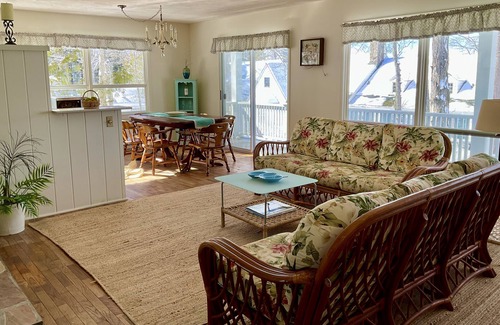 Lake Leelanau Condo | JOLLI-LODGE~Beach Resort in Leland