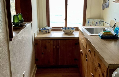 Lake Leelanau Condo | JOLLI-LODGE~Beach Resort in Leland
