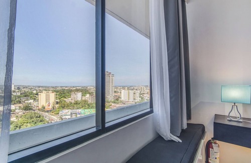 Lahug Apartment | Joseph's Place @ Avenir Condo w/NETFLIX