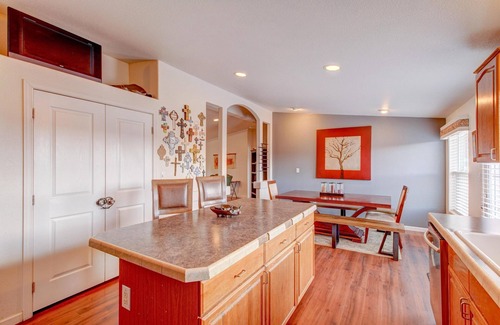 Leadville House | Josephine House- PET FRIENDLY-15 Min to Ski Cooper w/HOT TUB!