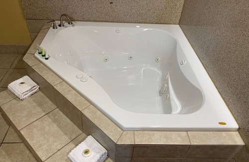 Marion Hotel | Journey Inn