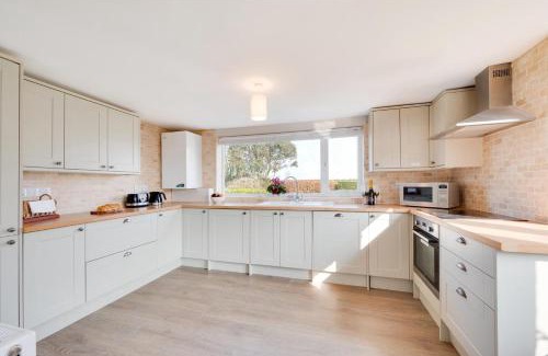 Hunstanton House | Journeys End