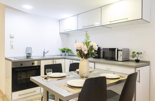 Inner City Budapest Apartment | Joyful Place Stay in City Center