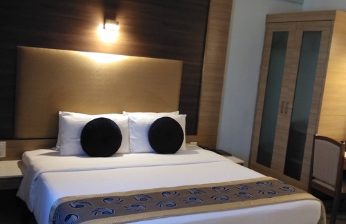 Arumbakkam Hotel | JP Hotel