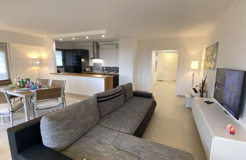 Antibes Apartment | Juan les Pins, beautiful view, swimming pool, parking, elevator