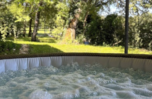 Sainte-Croix House | JULES, Country house with private jacuzzi.