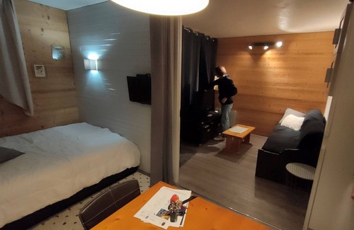 Macot-la-Plagne Apartment | Juliette & Baptiste's flat Ski-in Ski-out