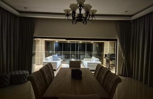 Alphen House | Jumanji Safaris Villa Constantia