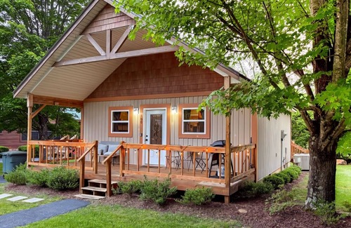 Andrews Cabin | Junaluska Creek Cabin - Cozy 2-bedroom cabin in charming Andrews with AC