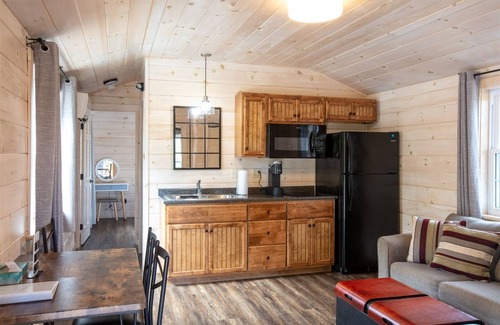North Sebago Cabin | JUNCO - RESORT WITH 12 PROPERTIES. NATURAL POND FOR SWIMMING. CAFE ON SITE.