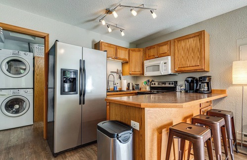 Mendenhall Valley Apartment | Juneau Apartment - Minutes to Mendenhall Glacier