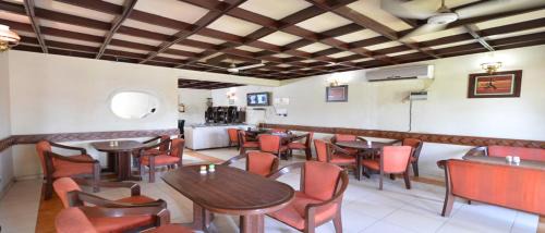 Dharuhera Hotel | Jungle Babbler Tourist Resort